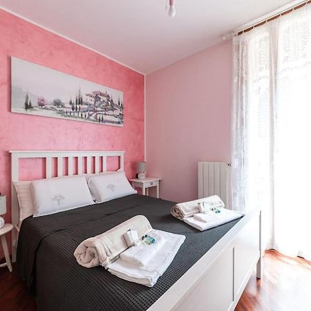 Appartamento Caterina A 5 Minuti Da Milano Fiere E San Siro Con Wifi-Netflix-Free Parking Bagian luar foto